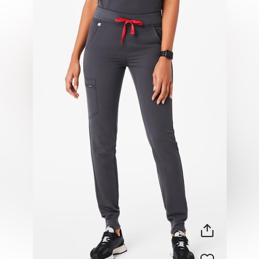 Figs Zamora charcoal regular length